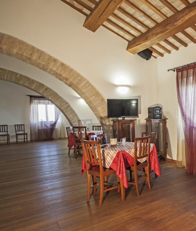 Il Ristoro Del Viandante Hotel Offagna Exterior photo